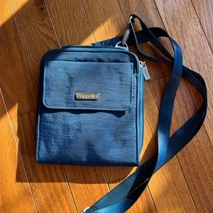 Baggallini crossbody